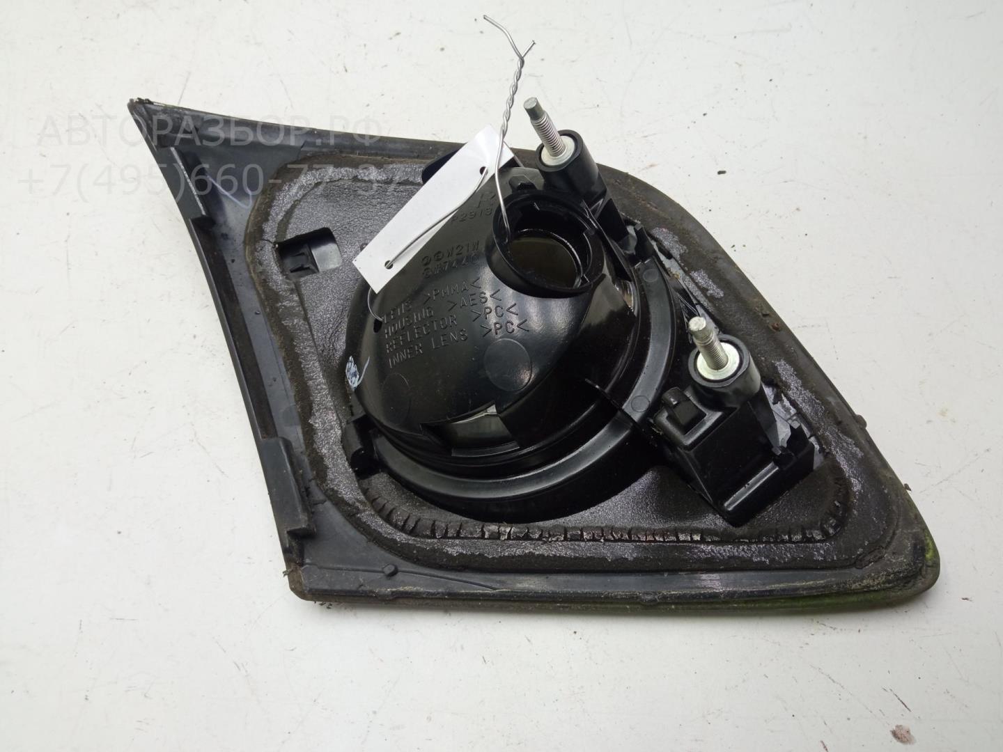 Фонарь задний внутренний правый