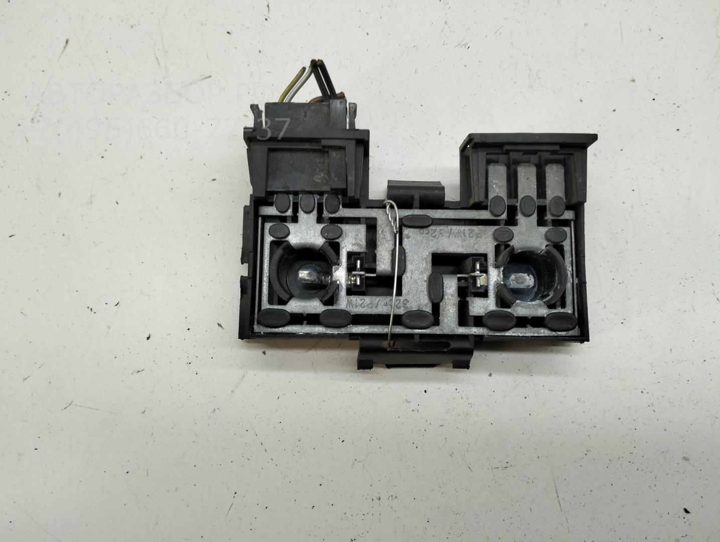 Плата заднего фонаря левого
