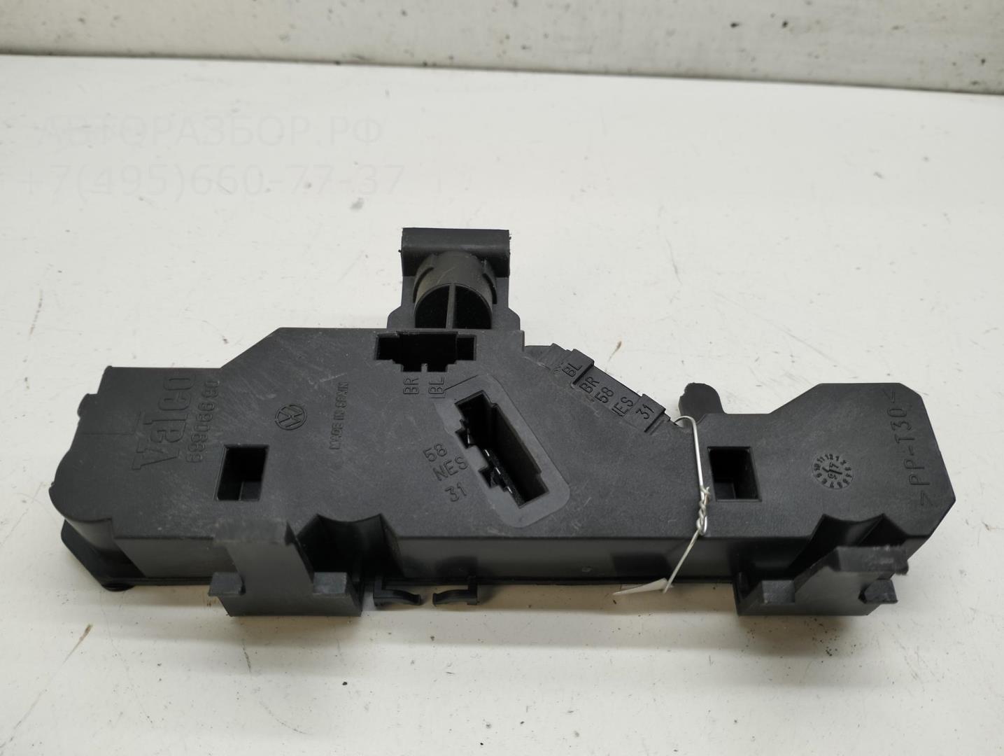 Плата заднего фонаря левого