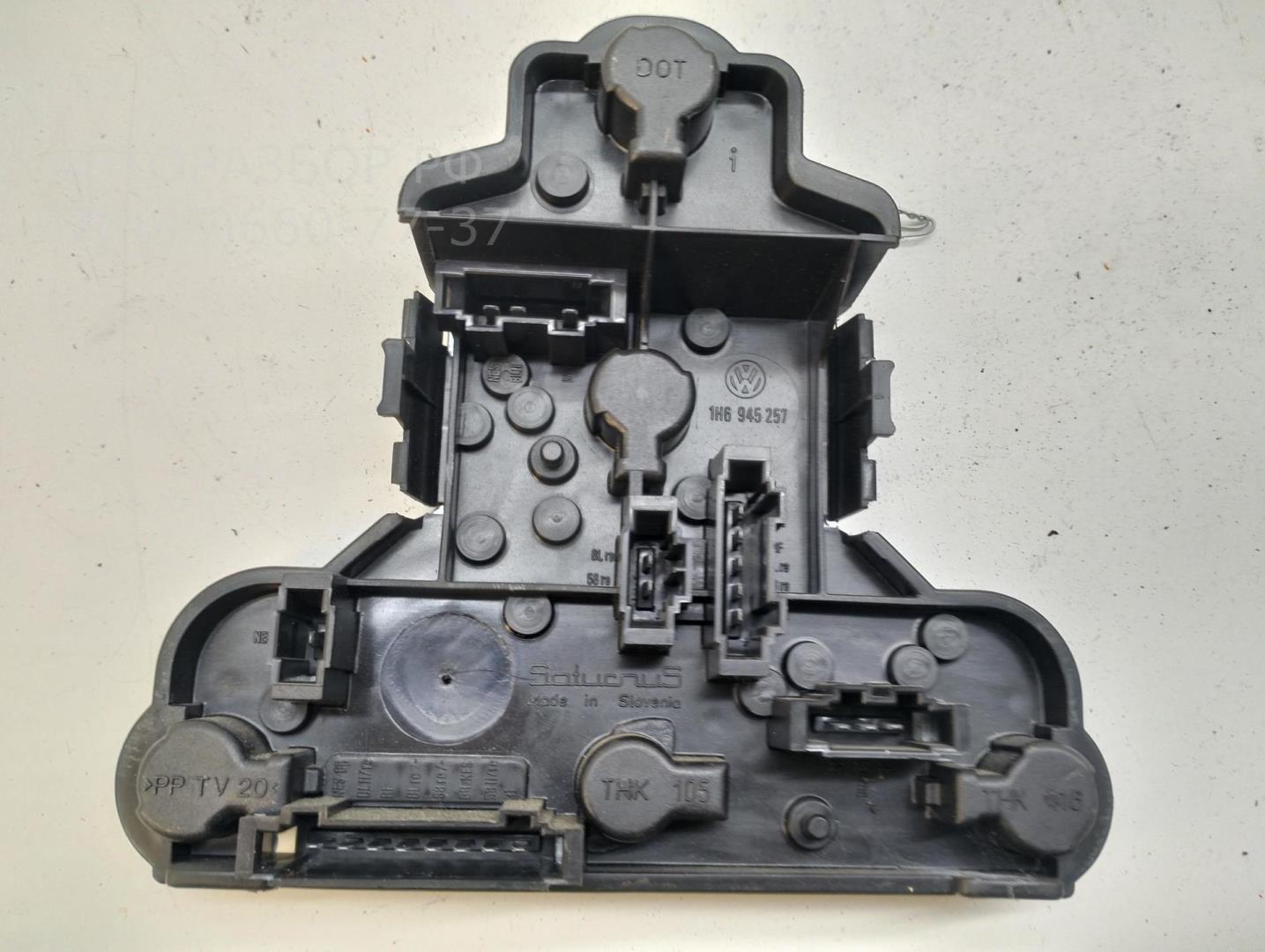 Плата заднего фонаря правого