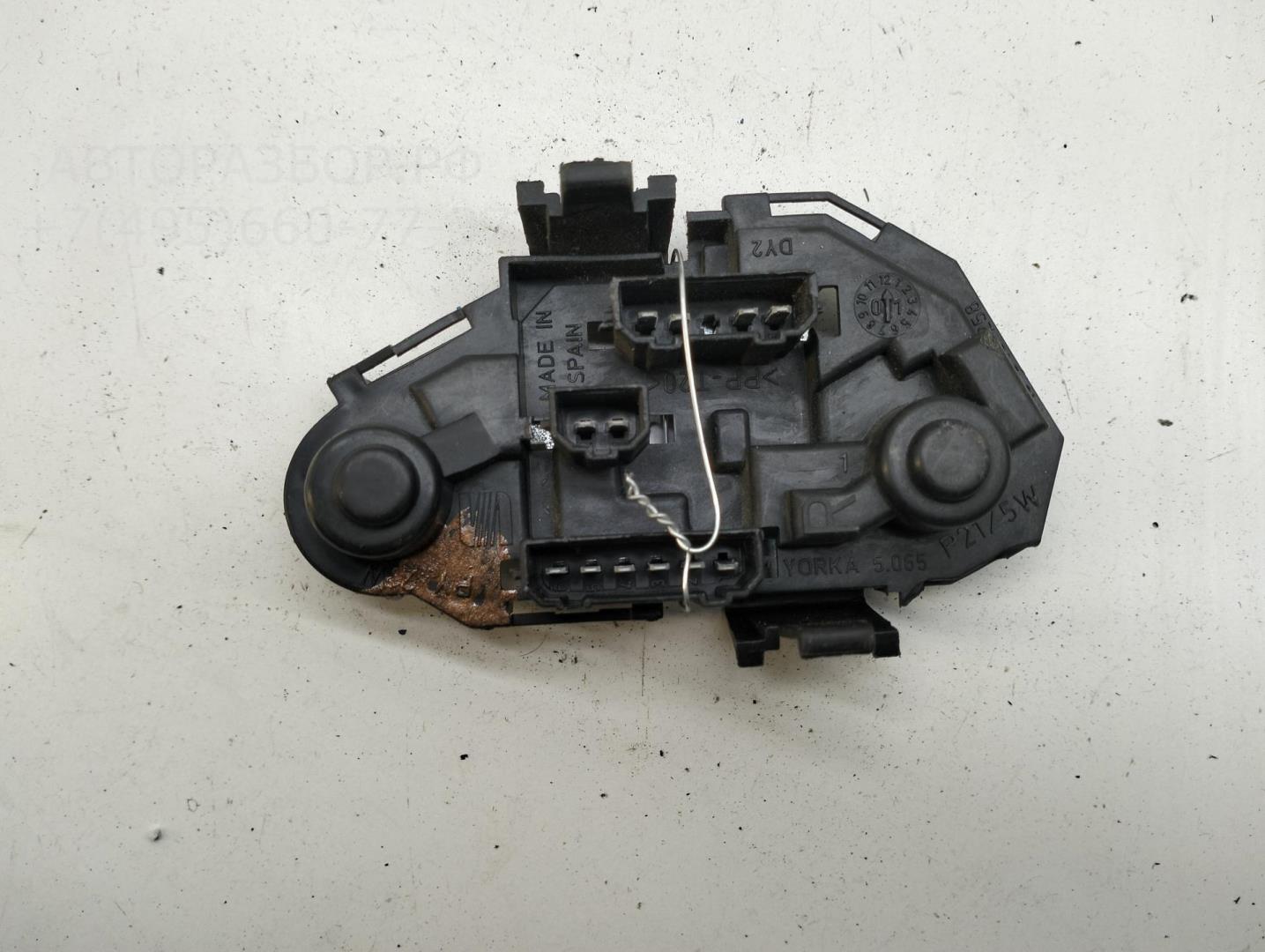 Плата заднего фонаря правого