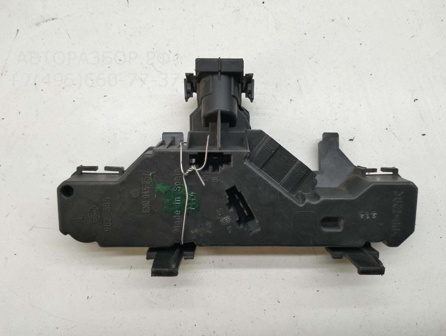 Плата заднего фонаря левого