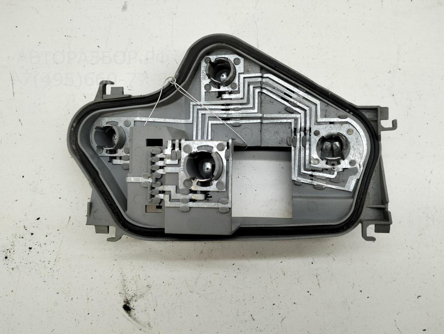 Плата заднего фонаря левого
