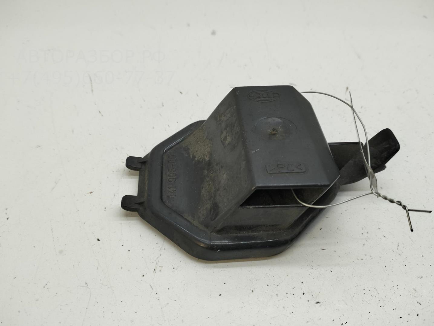 Крышка фары левой