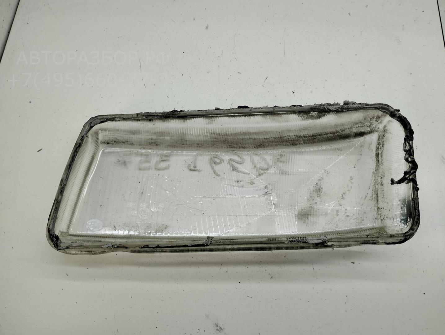 Стекло фары правой