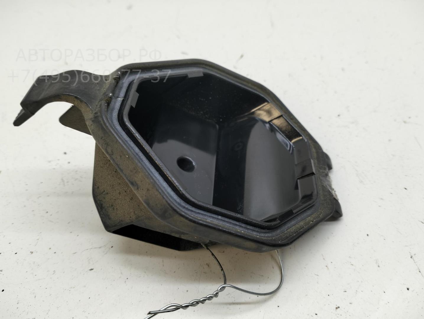 Крышка фары левой