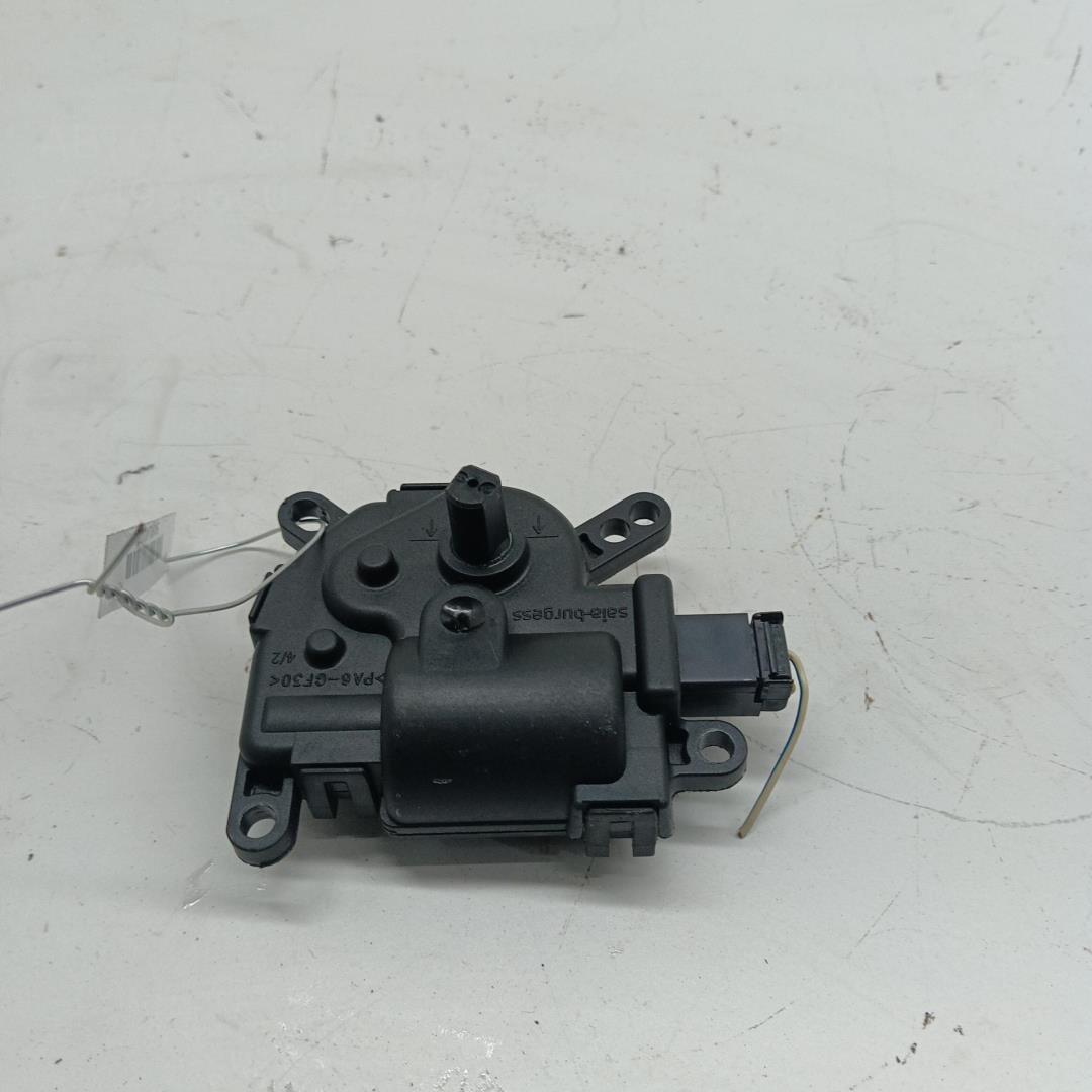 Моторчик заслонки печки