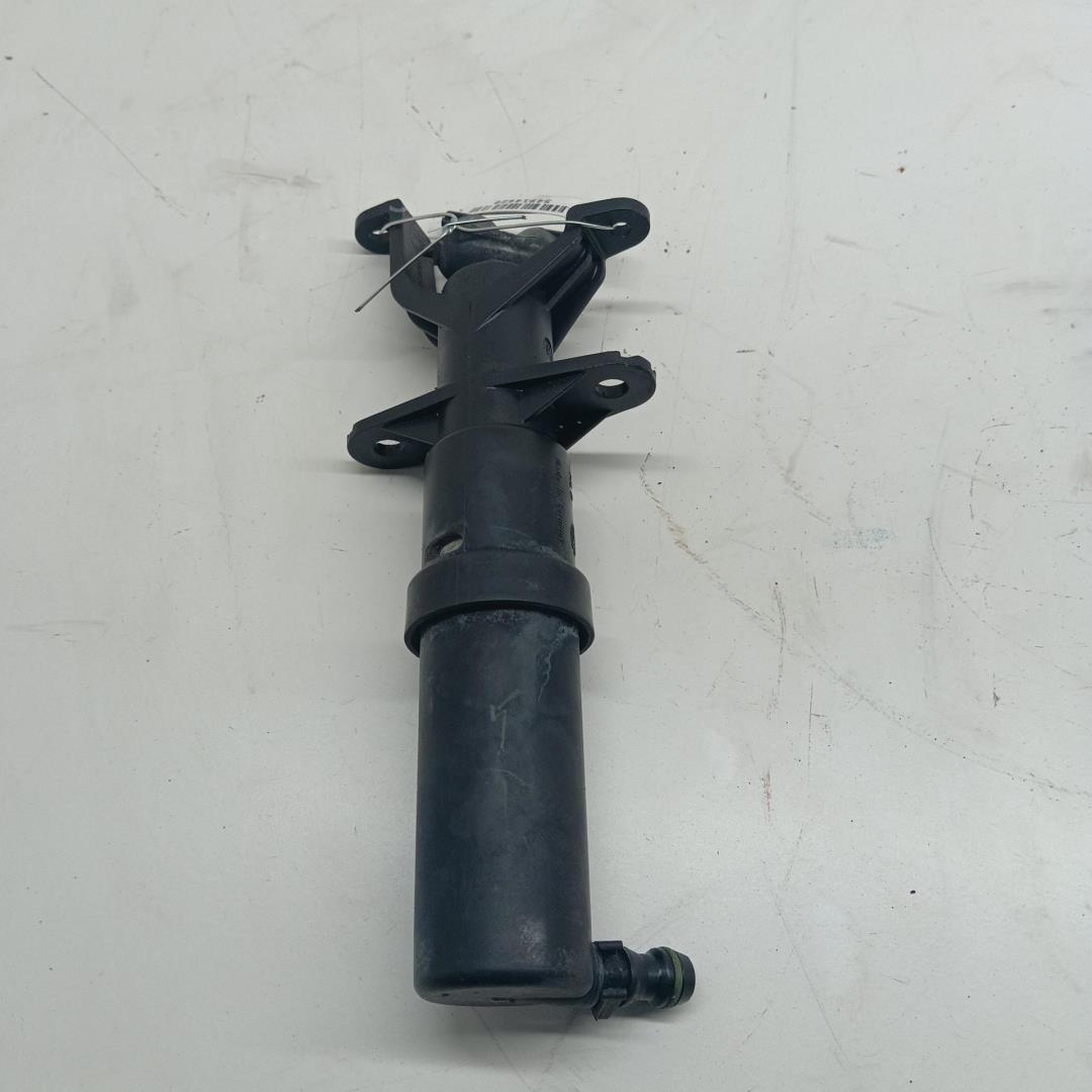 Форсунка омывателя фары