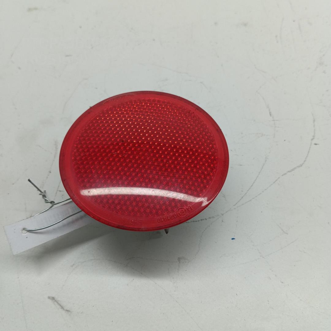 Отражатель в бампер задний правый