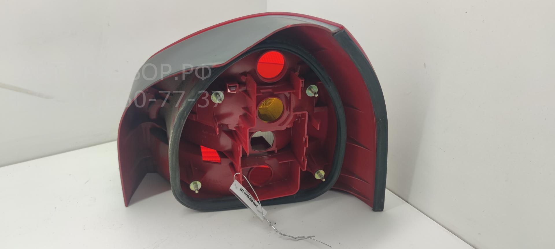 Фонарь задний левый