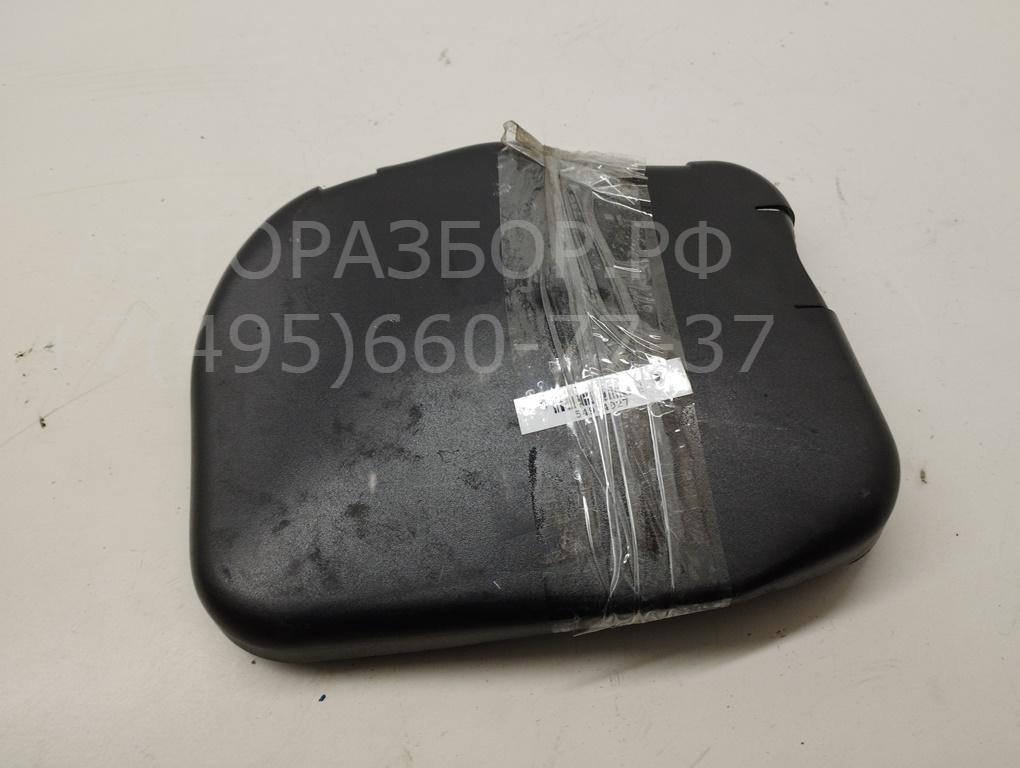 Обшивка крышки багажника