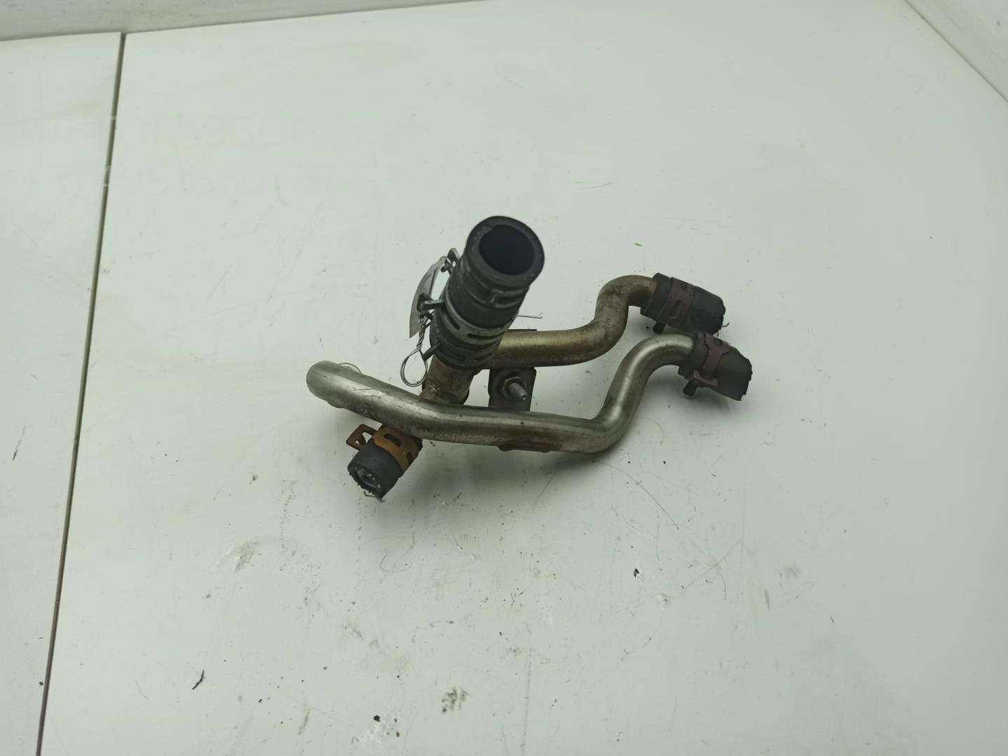 Трубка системы охлаждения