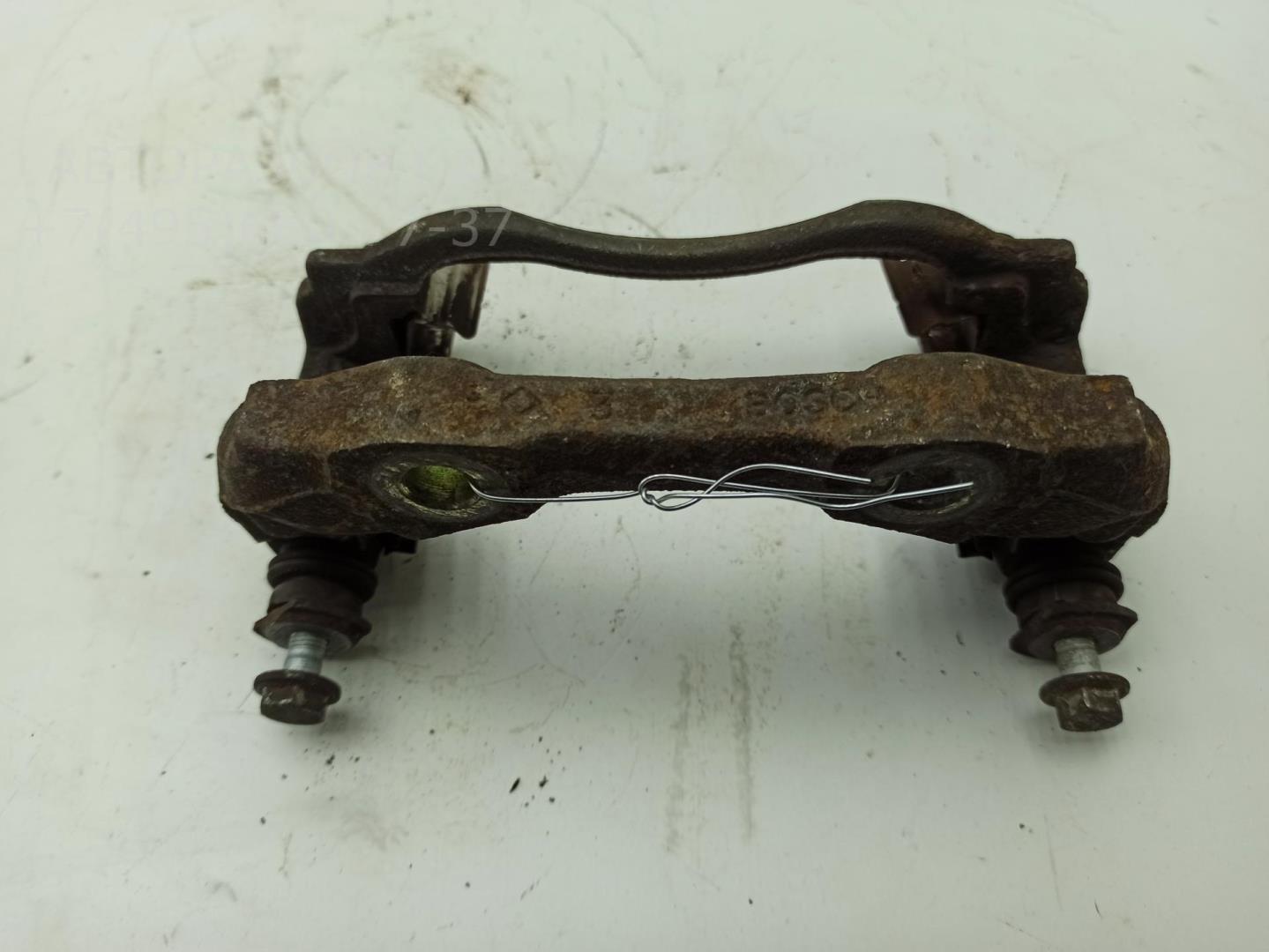 Скоба суппорта переднего