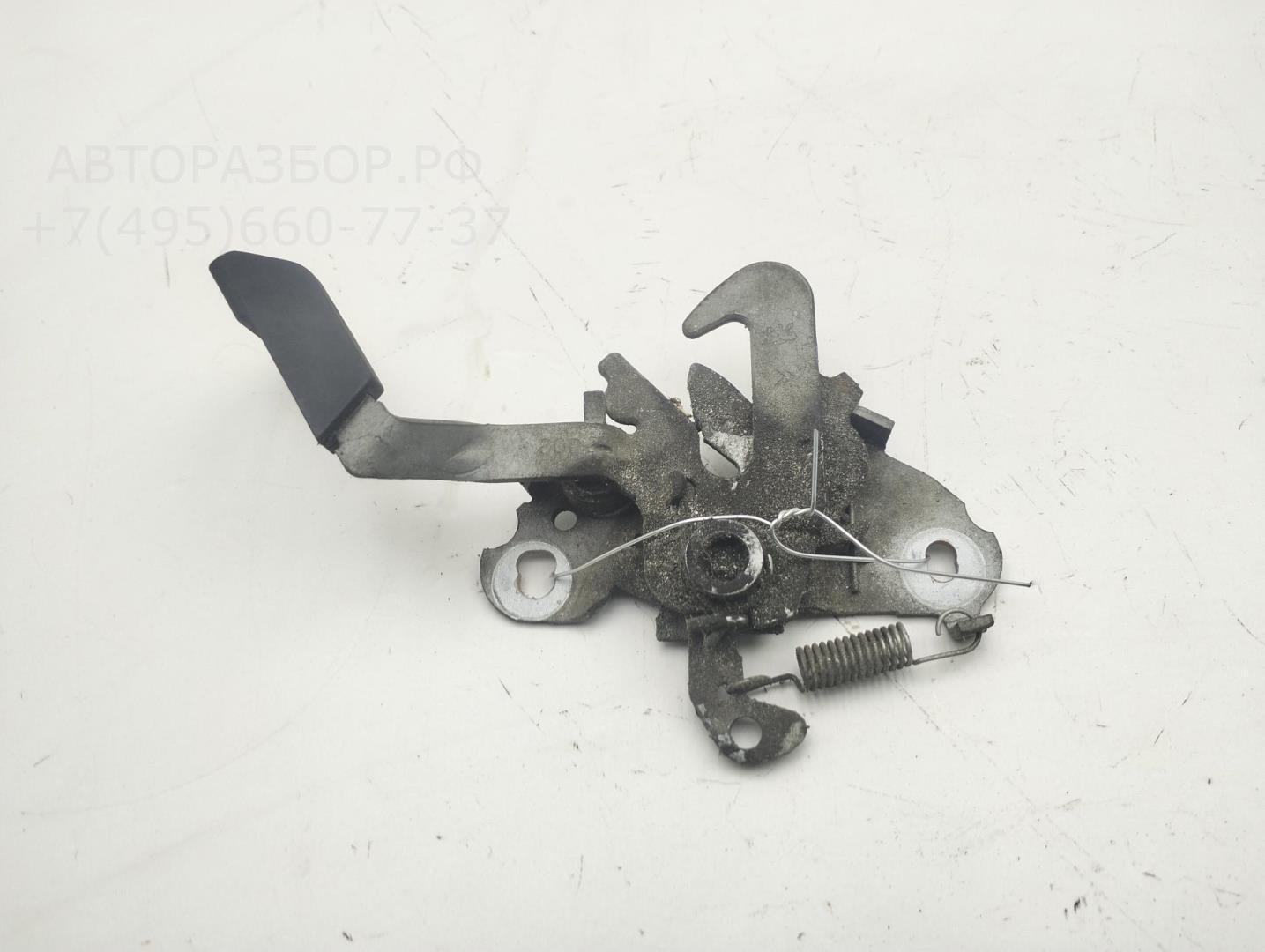 Замок капота