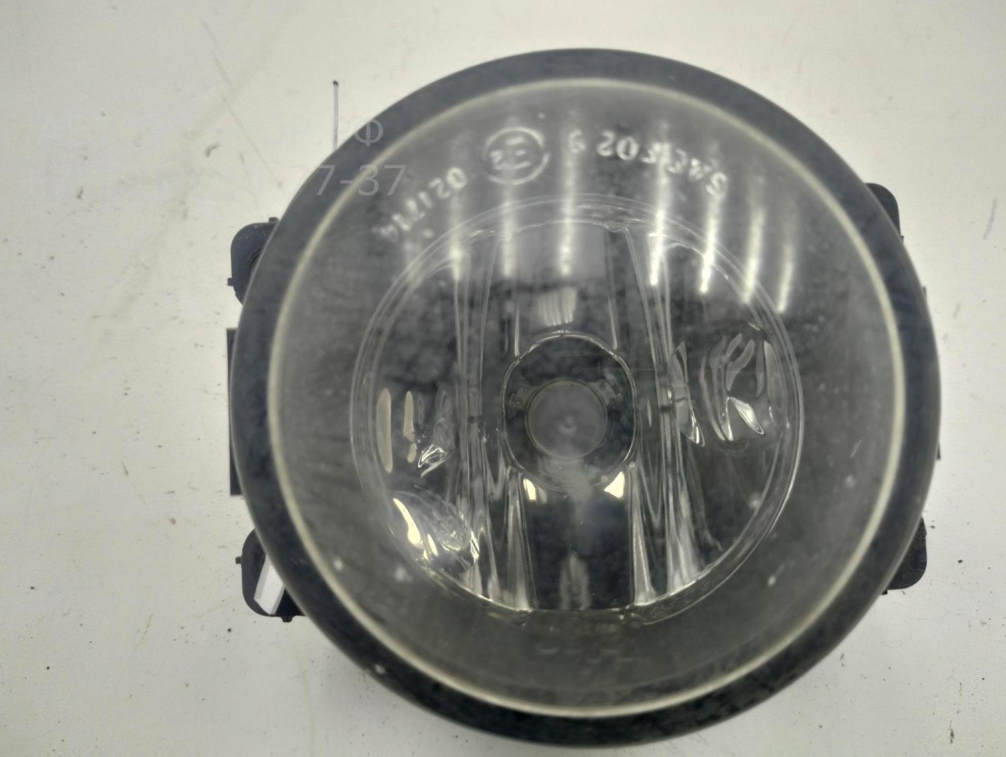 Фара противотуманная правая