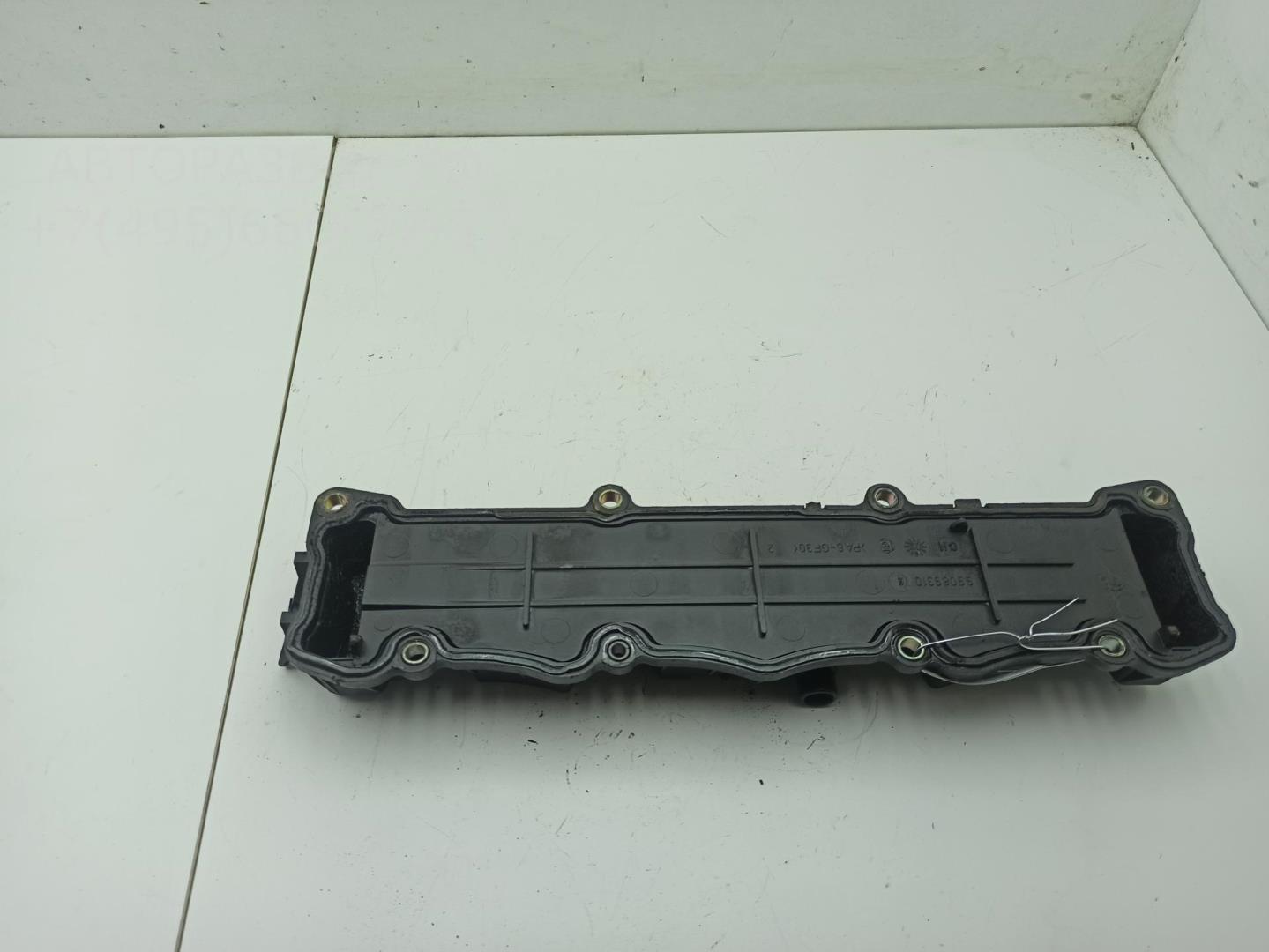 Крышка клапанная ГБЦ