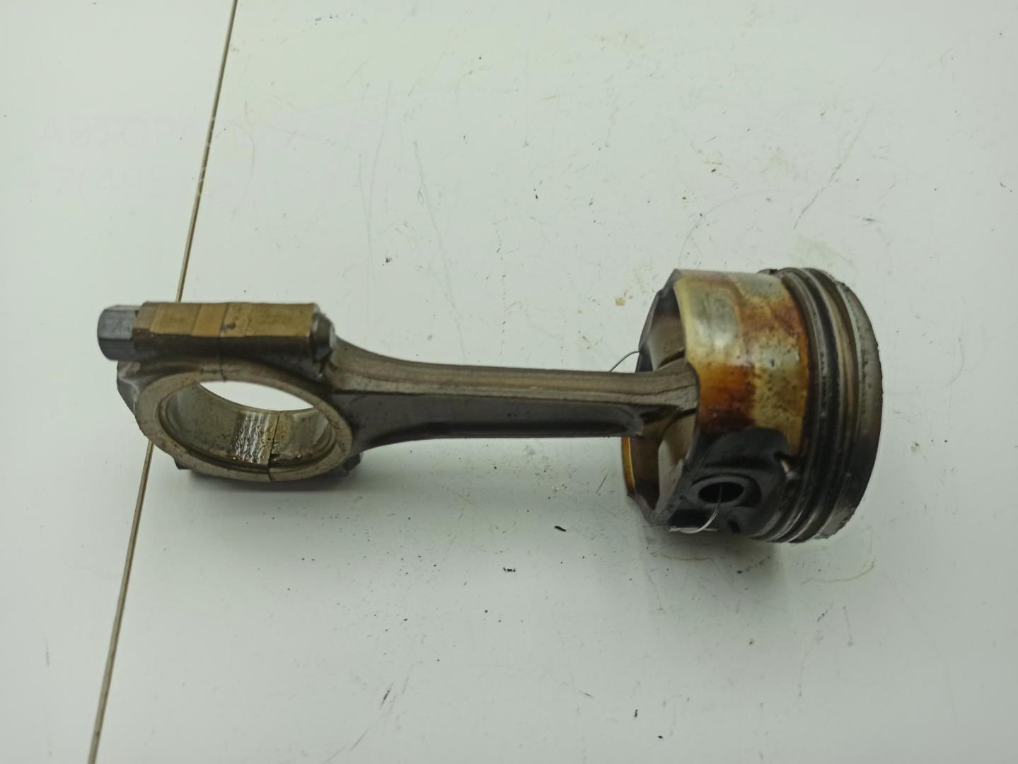 Поршень с шатуном