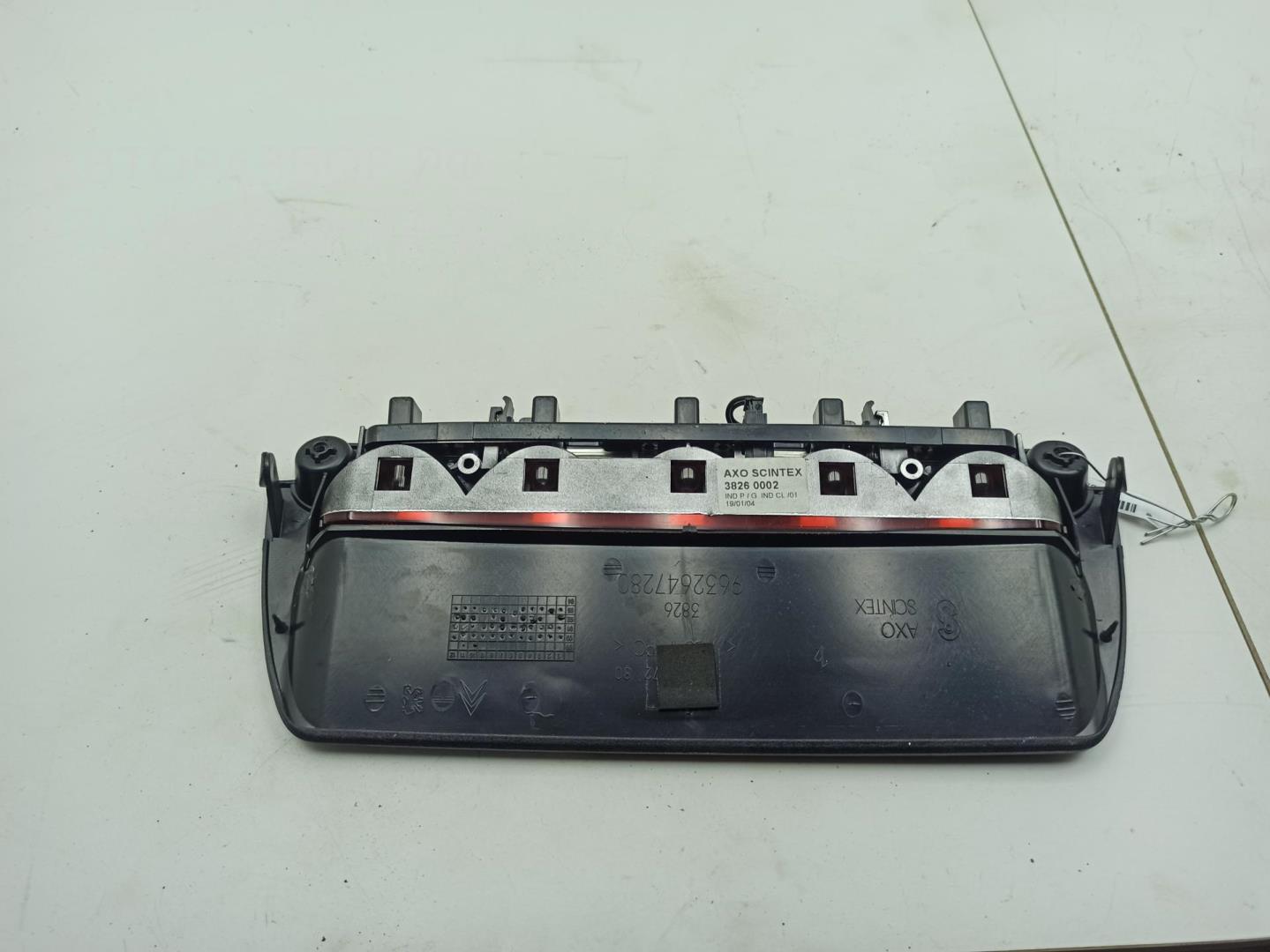 Фонарь задний (стоп сигнал)