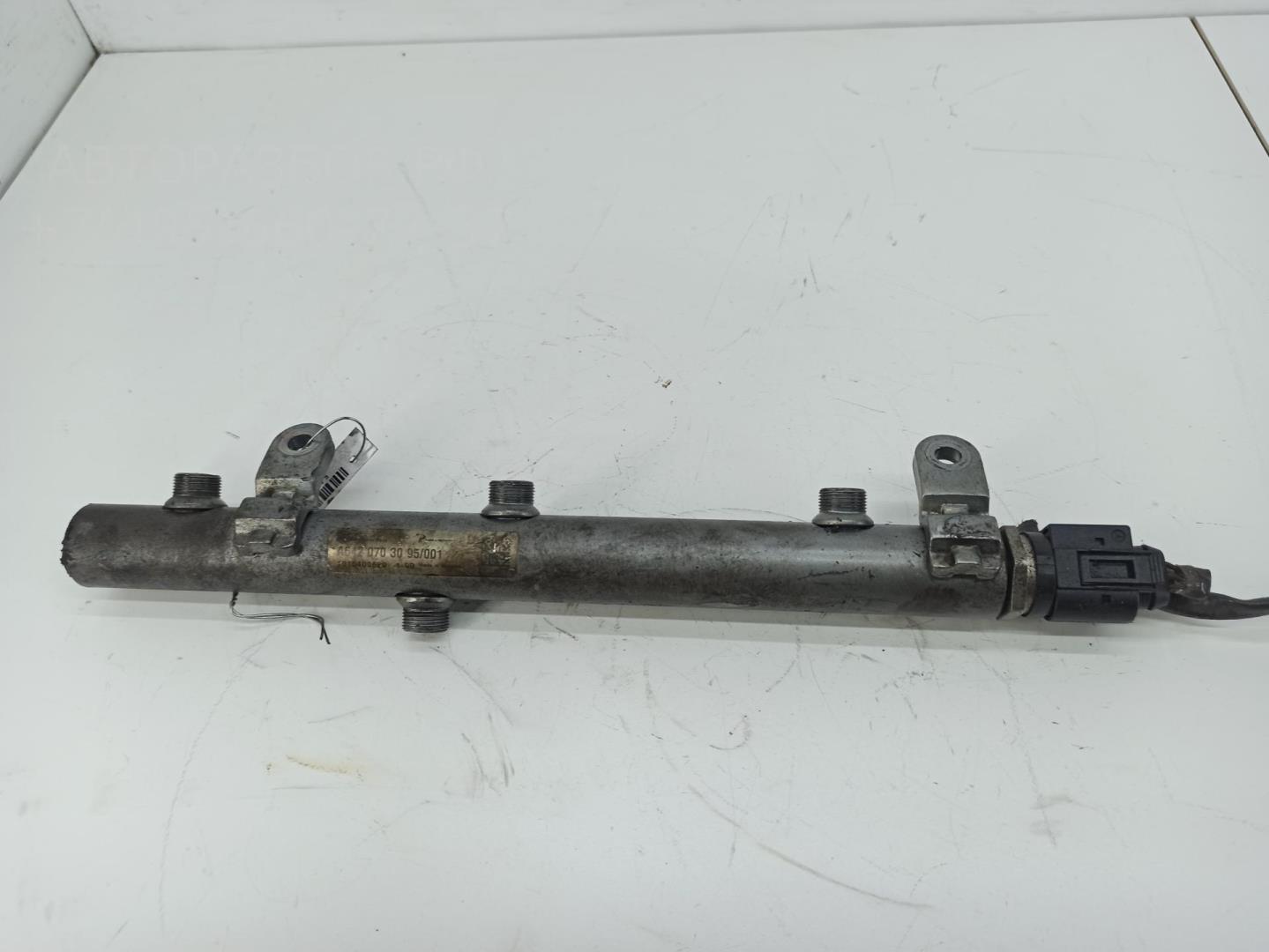 Рейка топливная (рампа)