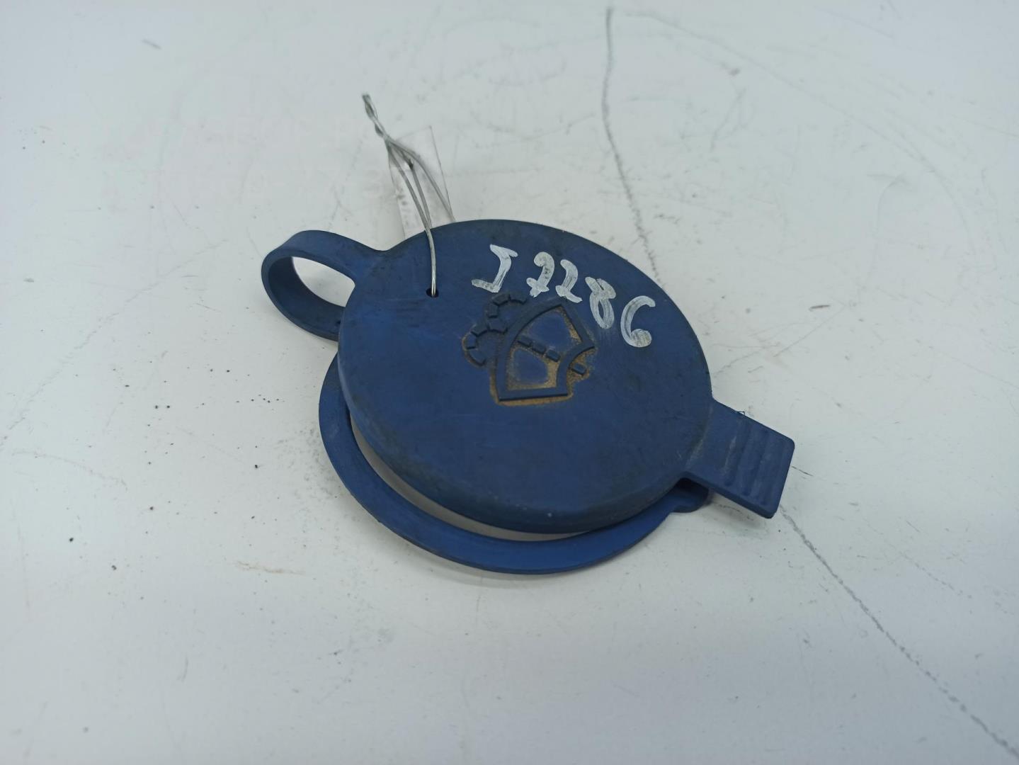 Крышка бачка омывателя