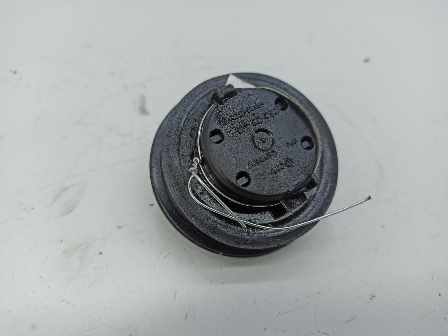 Крышка маслозаливной горловины