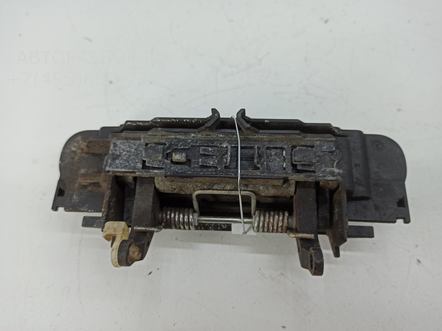 Ручка двери передней наружная правая