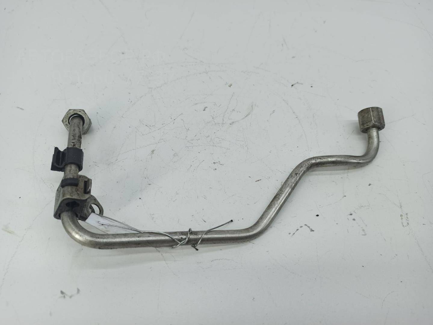 Трубка топливная