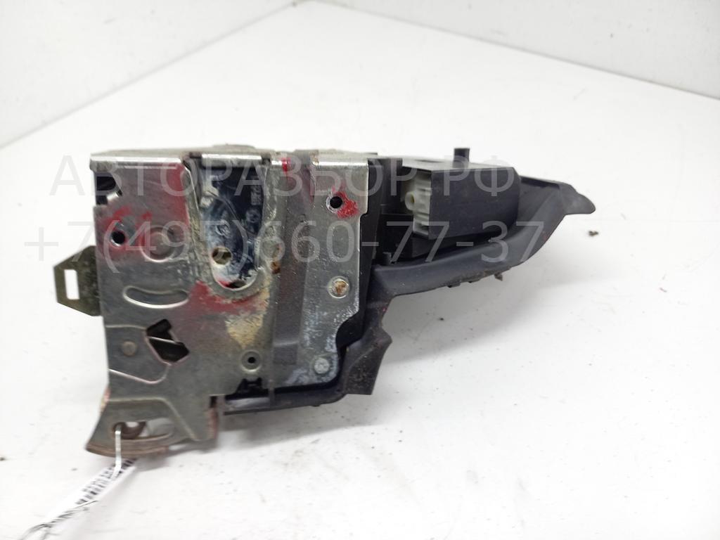 Замок двери передней правой