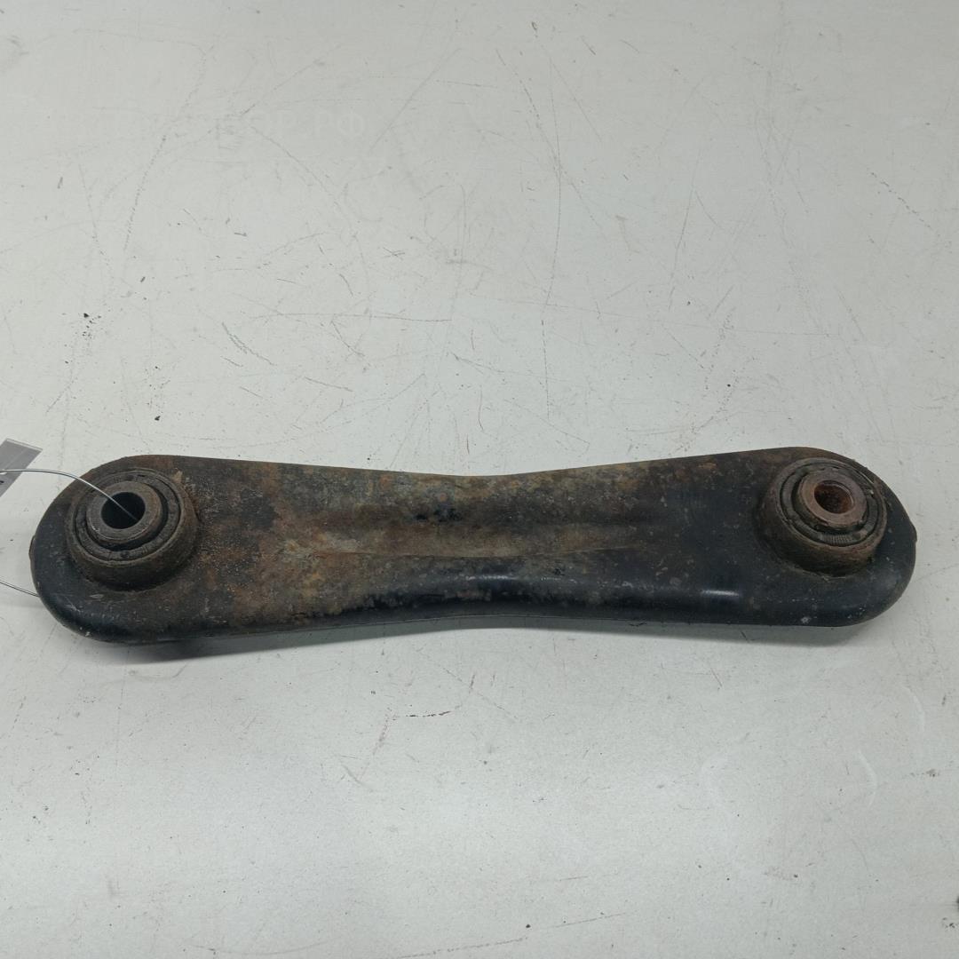 Рычаг задний правый