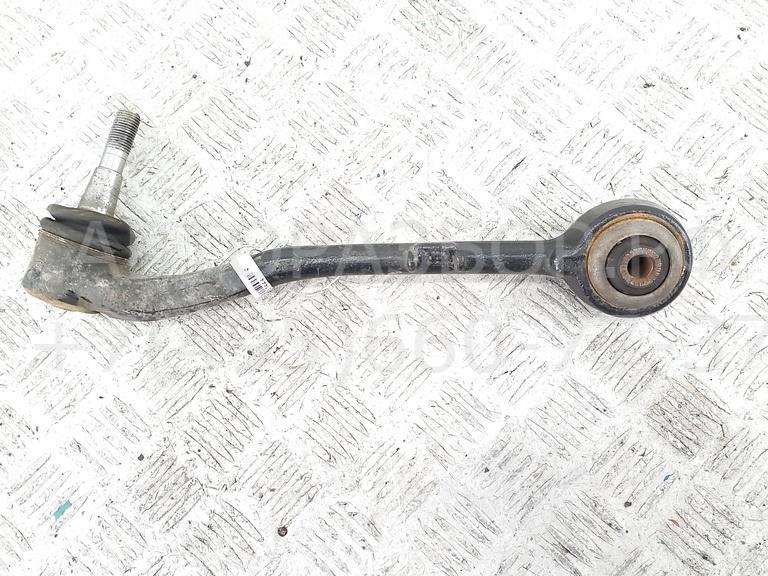 Рычаг передний правый