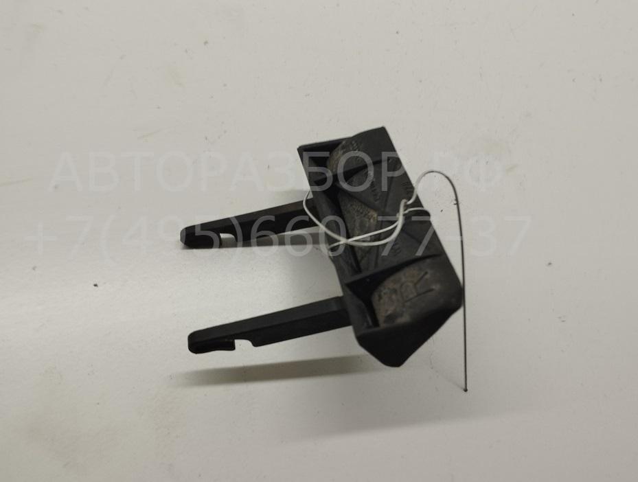 Ручка двери багажника наружная