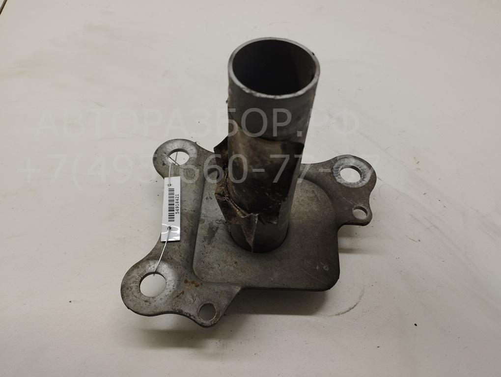 Кронштейн переднего бампера