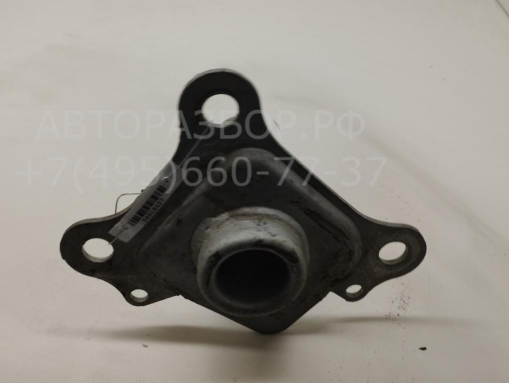 Кронштейн переднего бампера