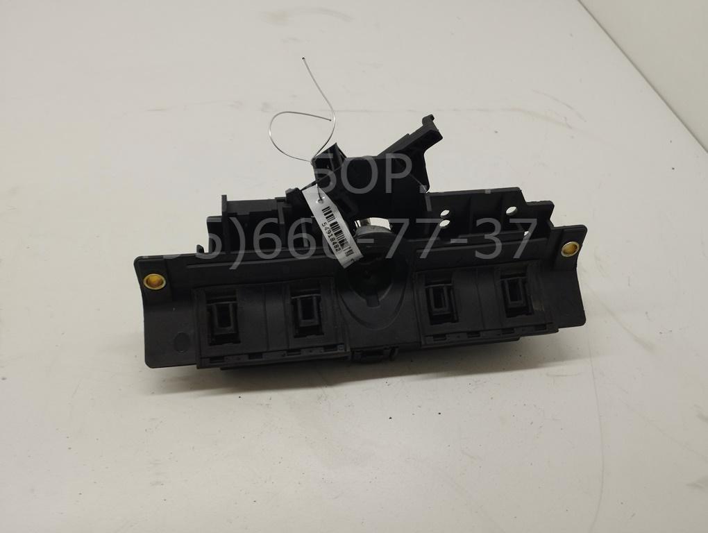 Ручка двери багажника наружная