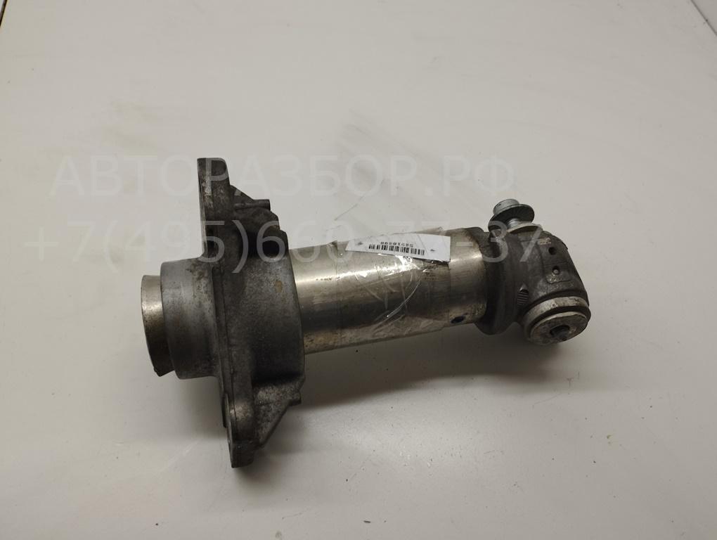 Кронштейн переднего бампера