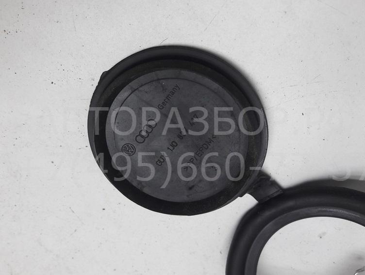 Накладка двери передней левой