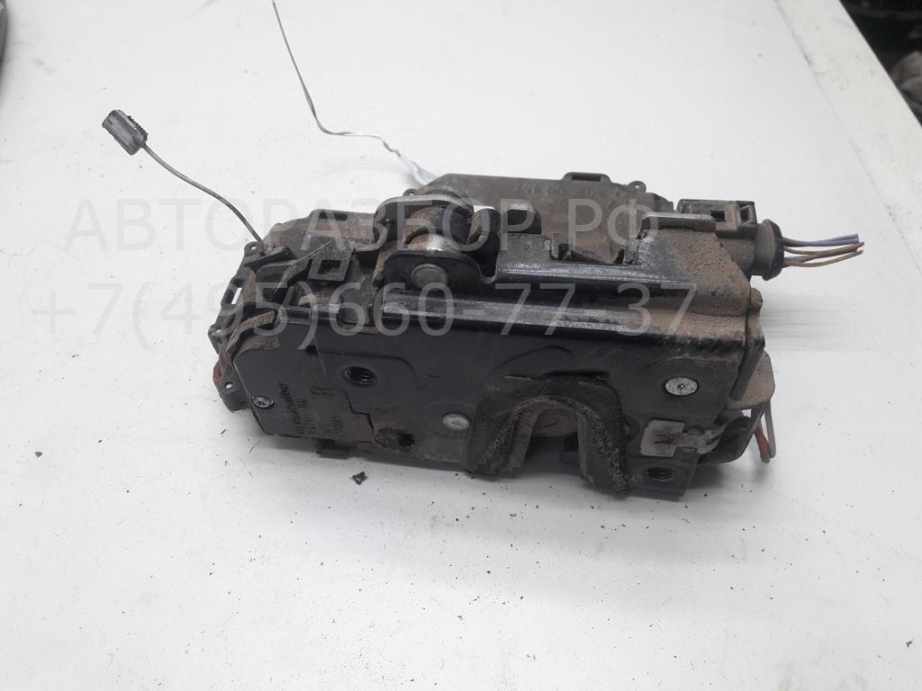 Замок двери передней правой