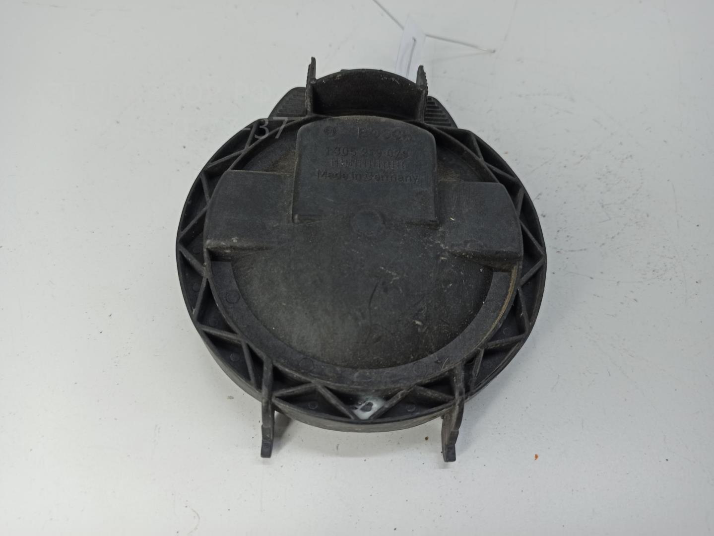 Крышка фары левой