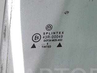 Стекло двери задней правой