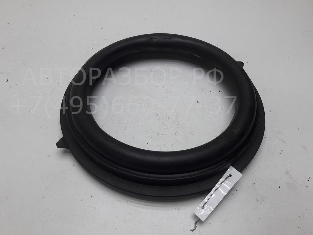 Накладка двери передней левой