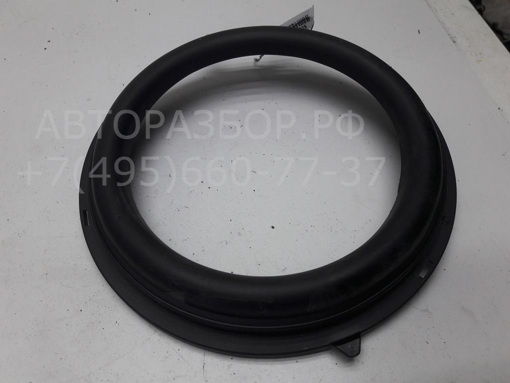 Накладка двери передней левой