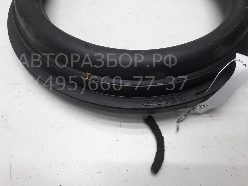 Накладка двери передней левой