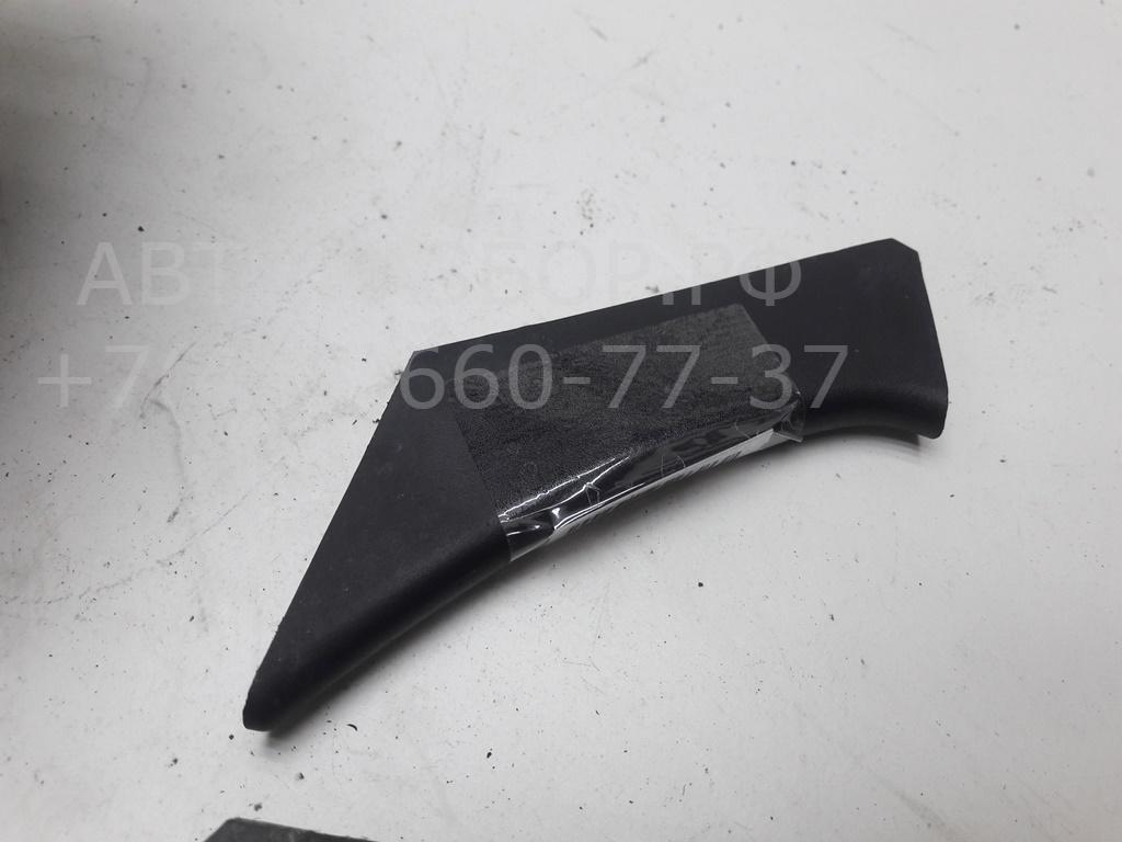 Молдинг переднего бампера