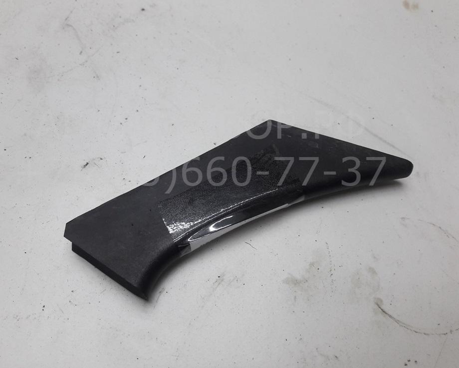 Молдинг переднего бампера