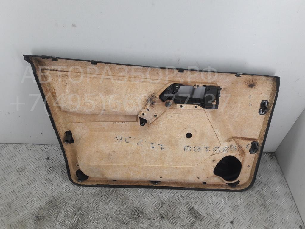 Обшивка двери передней правой