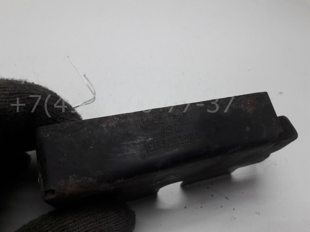 Кронштейн (сопут. товар)