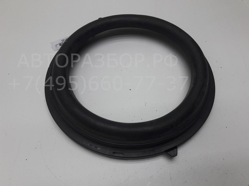 Накладка двери передней левой