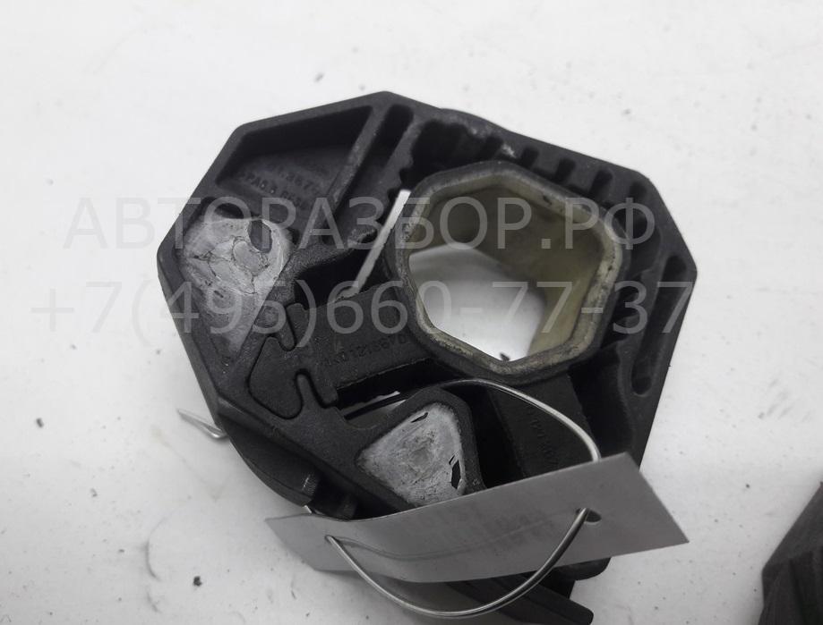 Кронштейн радиатора