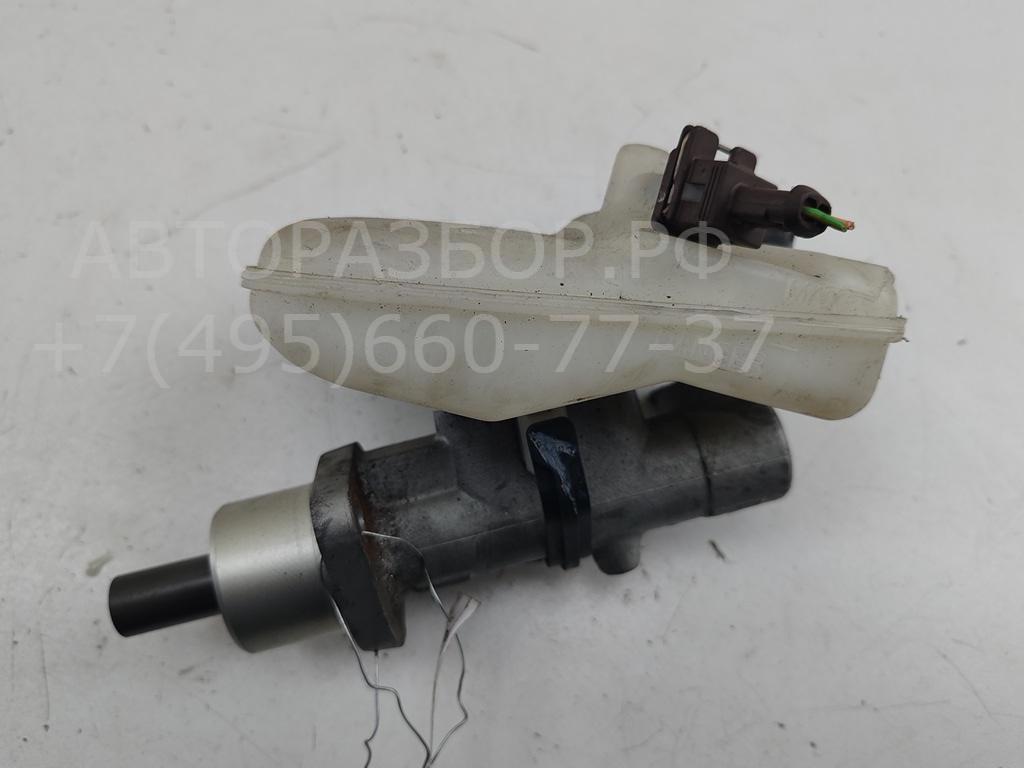 Цилиндр тормозной главный