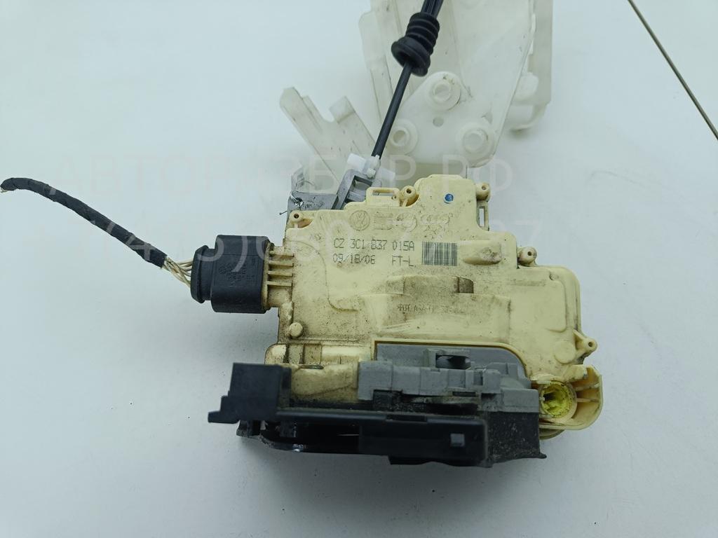 Замок двери передней левой